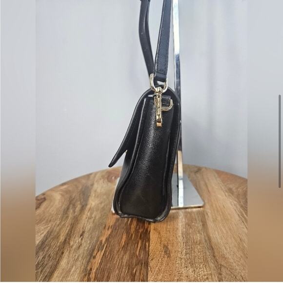 Michael Kors Elegant Black Crossbody Bag - Picture 7 of 10
